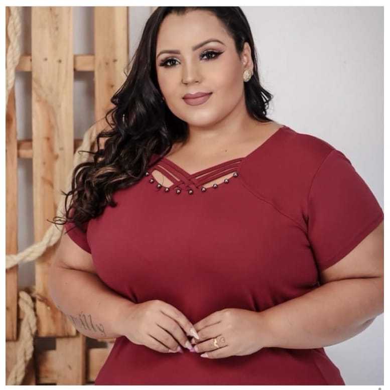Blusa com Tirinhas na Frente Tradicional Plus Size 2022