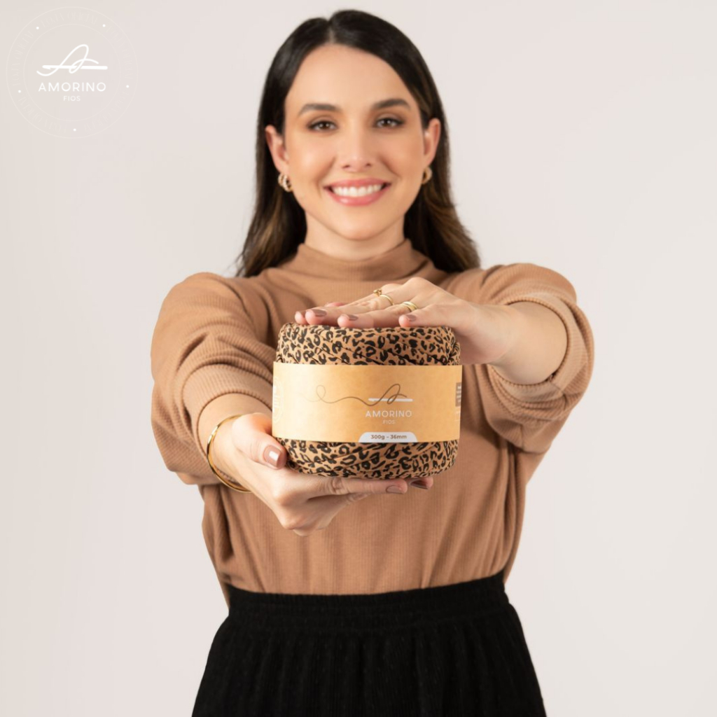 fio-de-malha-premium-animal-print-on-a-amorino-fios-escorrega-o