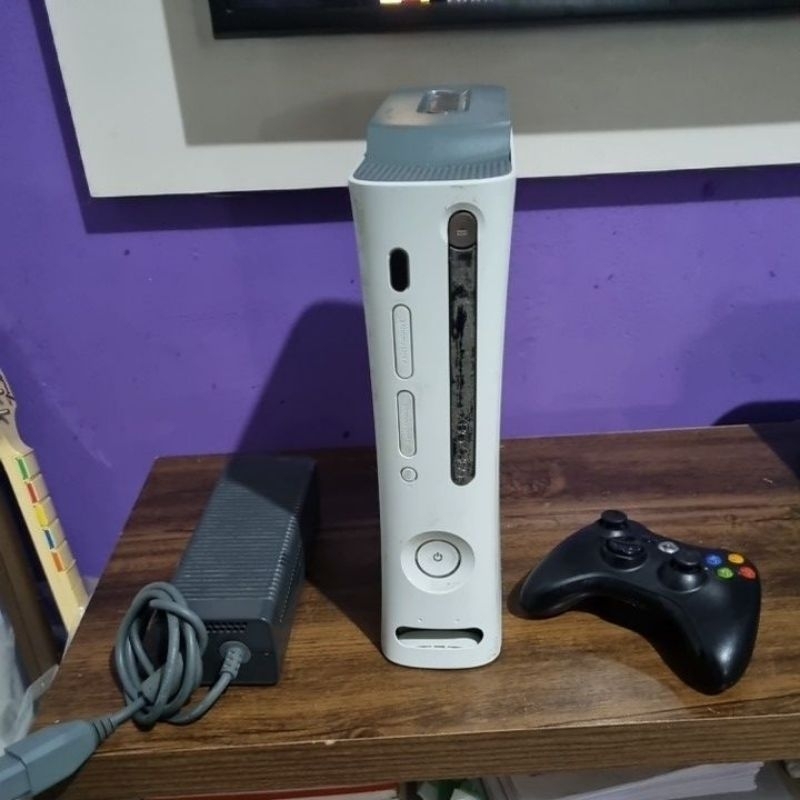 Xbox360 Fat Desb. Lt3.0 com 1 controle sem fio : : Games e  Consoles