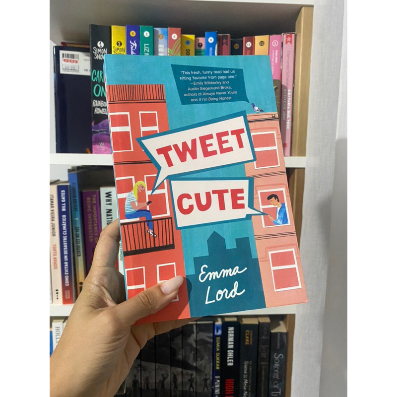 Livro Tweet Cute em inglês