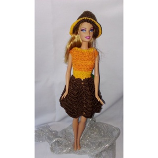 Roupinha de Crochê Para Barbie Com Gráfico Vestido e Chapéu para Barbie  Roupas  barbie de crochê, Roupas de crochê para bonecas, Vestido de boneca de crochê