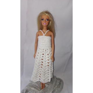 Roupinha de Crochê Para Barbie Com Gráfico Vestido e Chapéu para Barbie  Roupas  barbie de crochê, Roupas de crochê para bonecas, Vestido de boneca de crochê