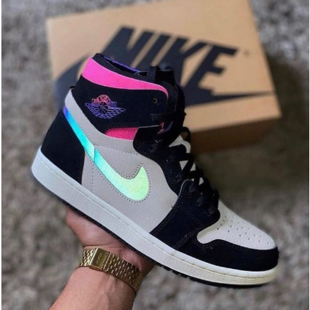 Tenis Nike Bota Air Jordan 1 Cano Alto PSG x Dior Mid 1 Botinha Holográfico Lançamento 2023