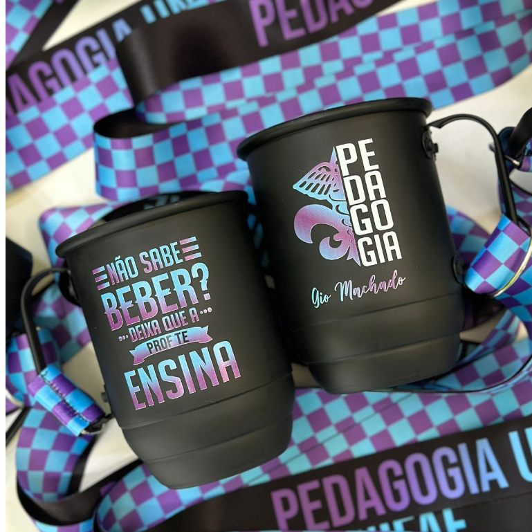 Caneca Alumínio - PEDAGOGIA - Não sabe beber? deixa que a prof te ensina.