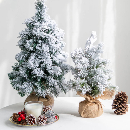 BFYDOAA Mini árvore de Natal branca de 60 cm, pequenas árvores de Natal  para decoração de casa de Natal de mesa, mini árvore de Natal artificial