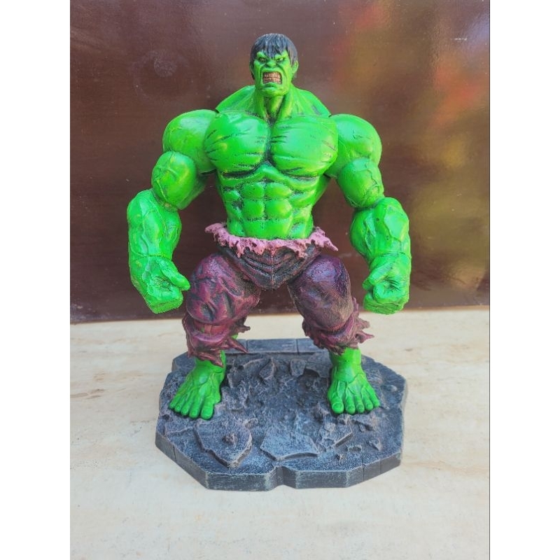 Diamond select hot sale hulk statue