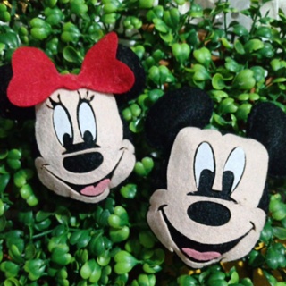 Chaveiro do Mickey e Minnie em feltro (kit com 2 unidades)