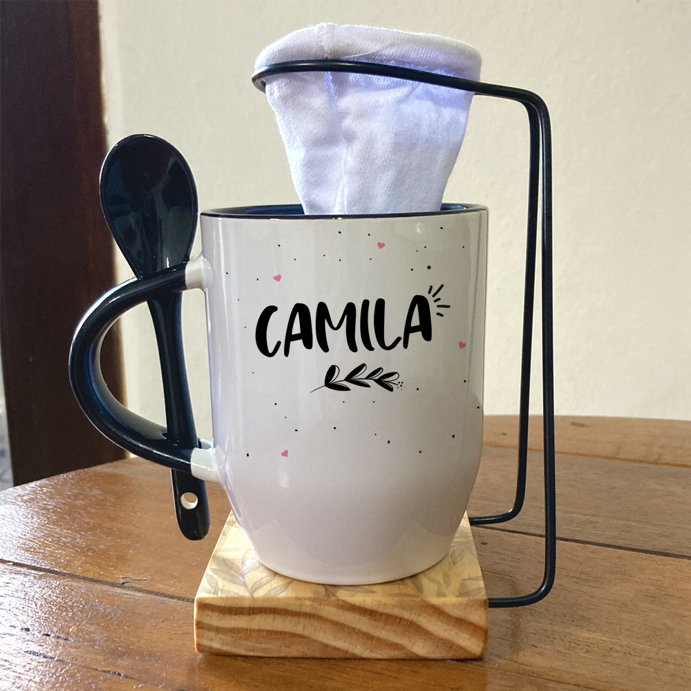 Kit Caneca com colher personalizada com nome e frase + coador de café, presente criativo