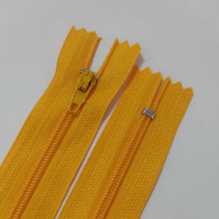 Zíper Nylon Comum 18cm Amarelo Ouro - 10 Unidades