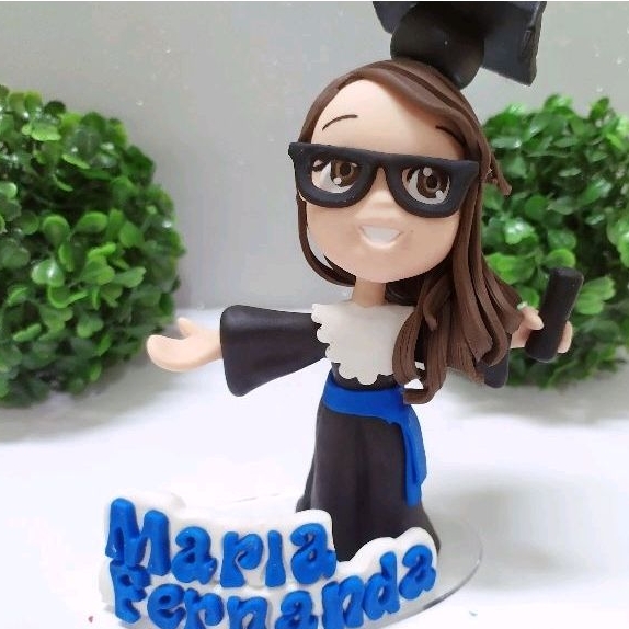 caricatura fofinha personalizada formatura em biscuit