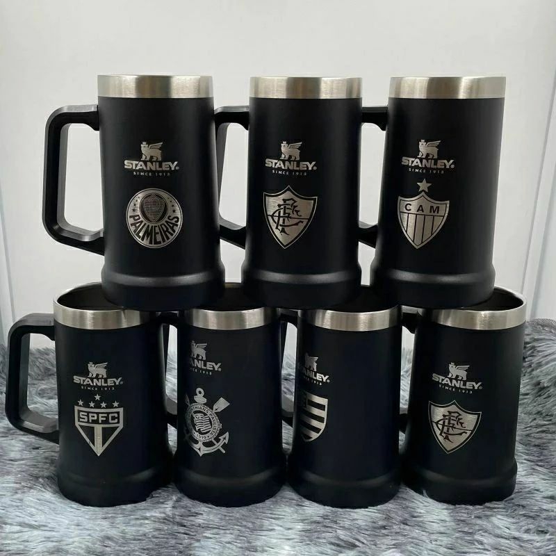 Canecas Térmicas 709ml personalizado com nomes + time.