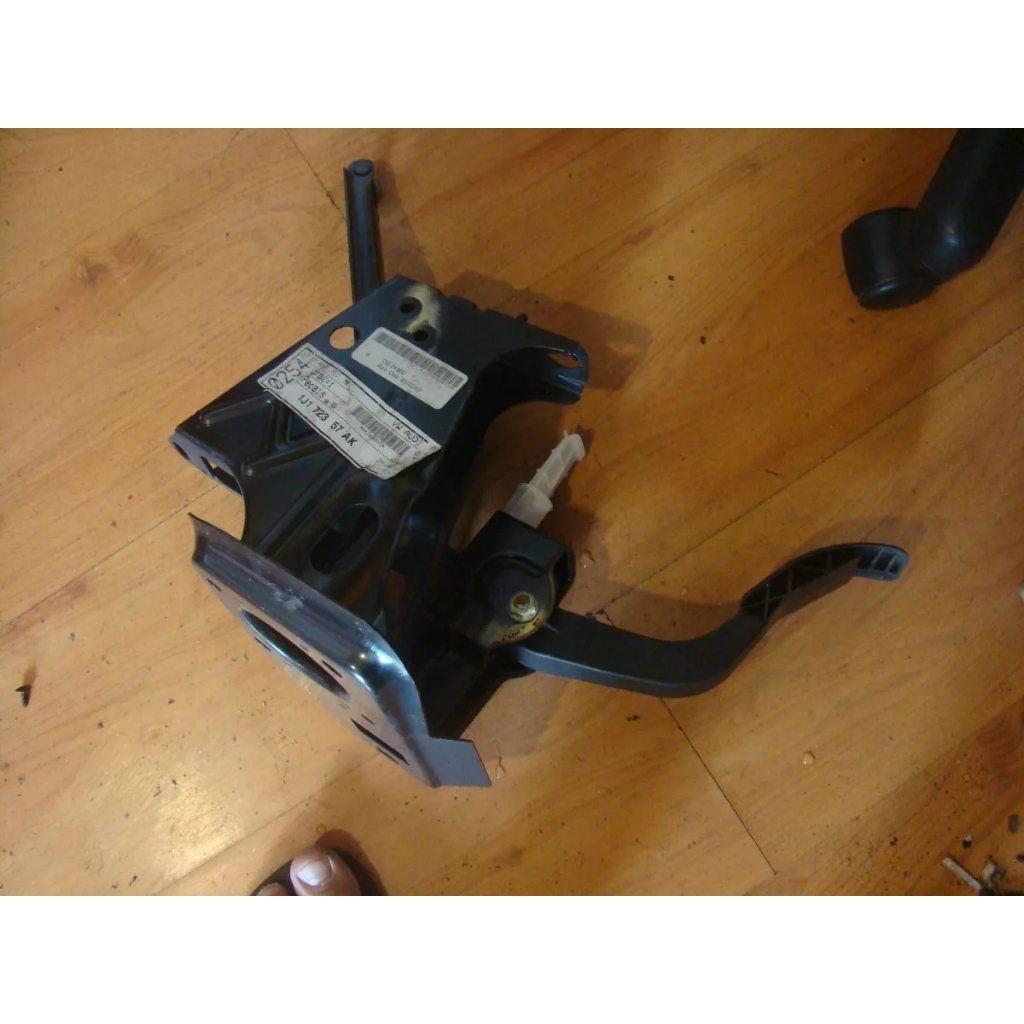 Suporte Pedais Audi A3 97-2006 Automático