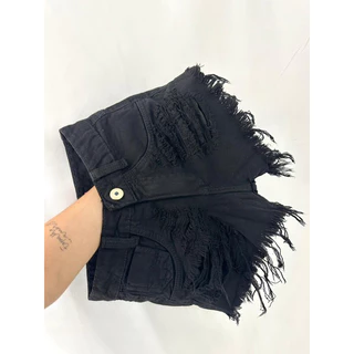 Short Jeans Feminino Destroyed Preto Com Barra Desfiada