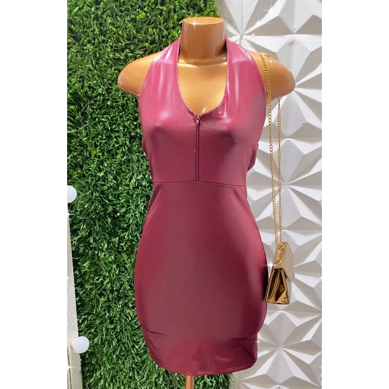 Vestido com fashion ziper no decote