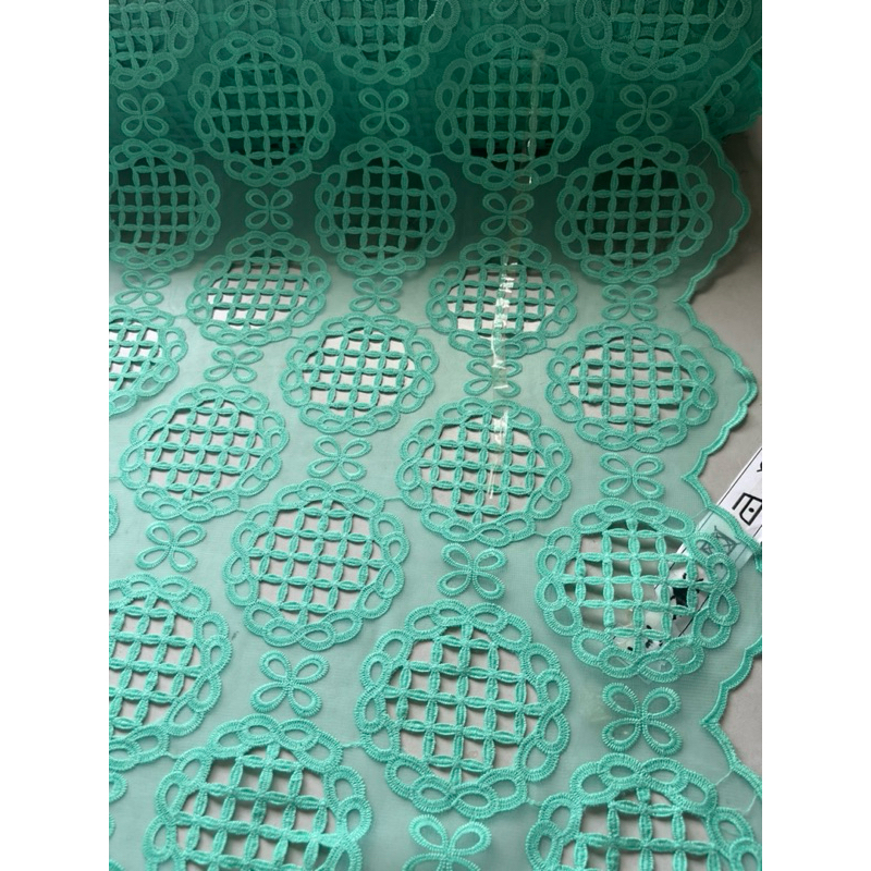 tercido tule bordado com 1,35 de largura