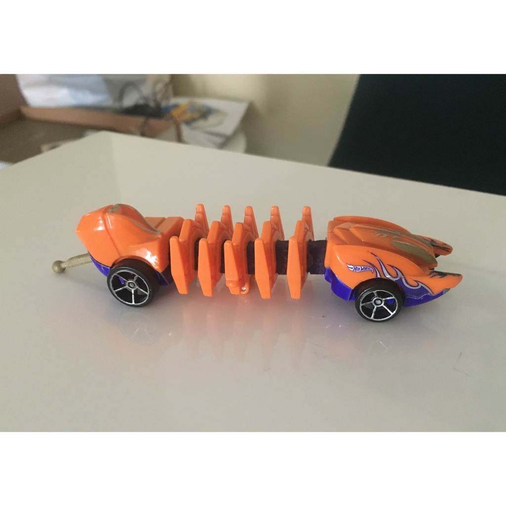 Hot Wheels Mutant Machines Scorpedo Diecast Car