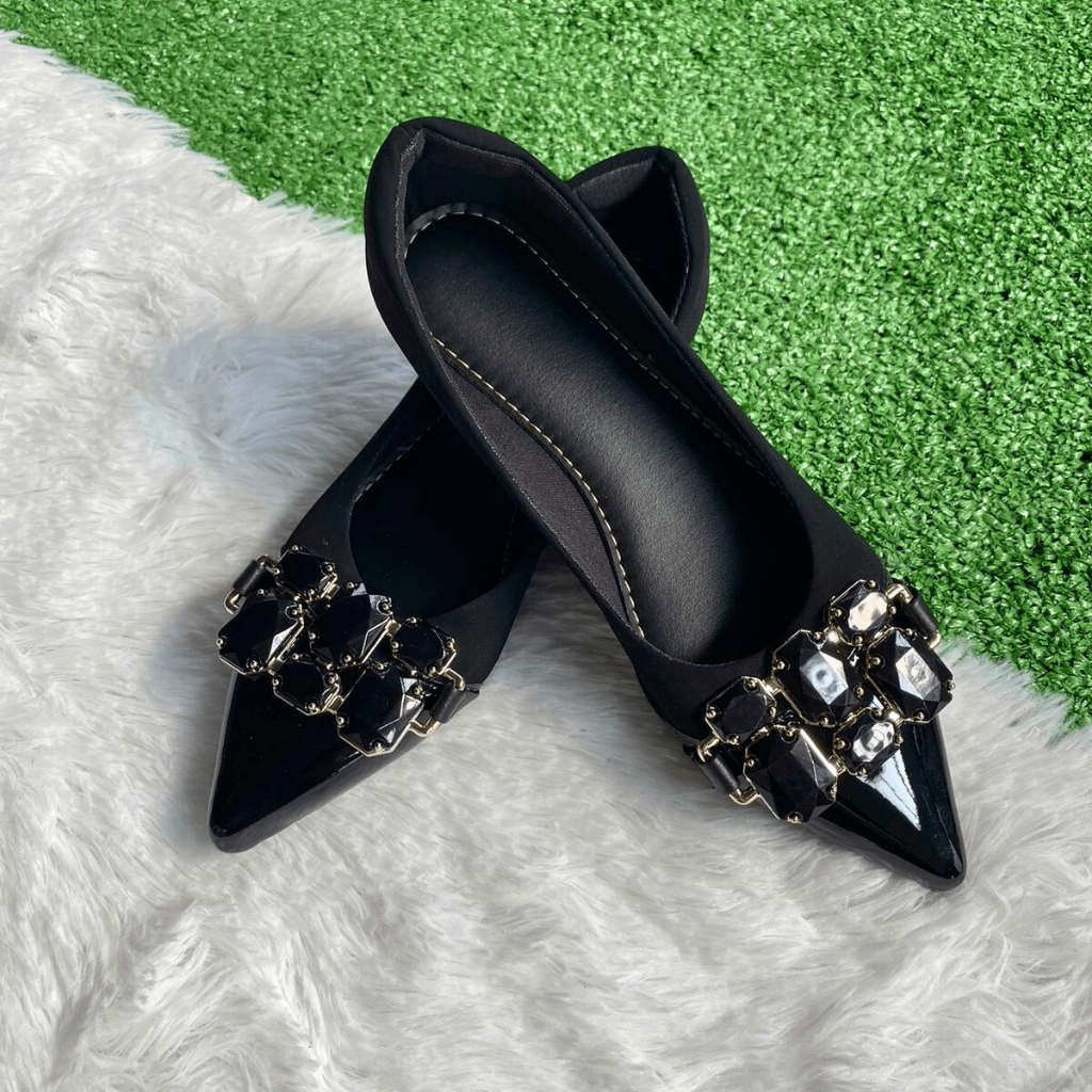 Sapatilha Preta de Pedraria Elegante Fashion Casual Leve | Shopee Brasil