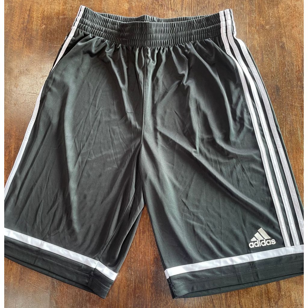 Bermuda de outlet basquete adidas