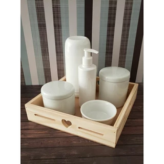 Kit bebê com bandeja em pinus com potes e tampa em porcela