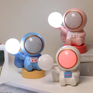 Lâmpadas de mesa Astronauta Carregamento USB Suporte para caneta de armazenamento Pequena lâmpada de Mesa Com Apontador de lápis Luzes Coloridas Gradiente Luz Noturna