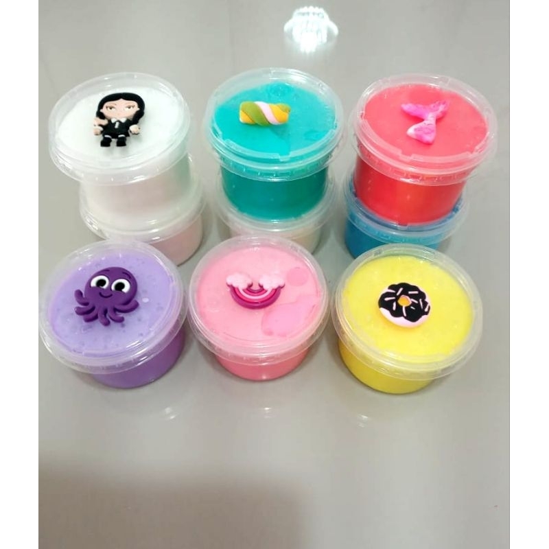 Slime fluffy mais 1 charme Hoje 1 surpresa