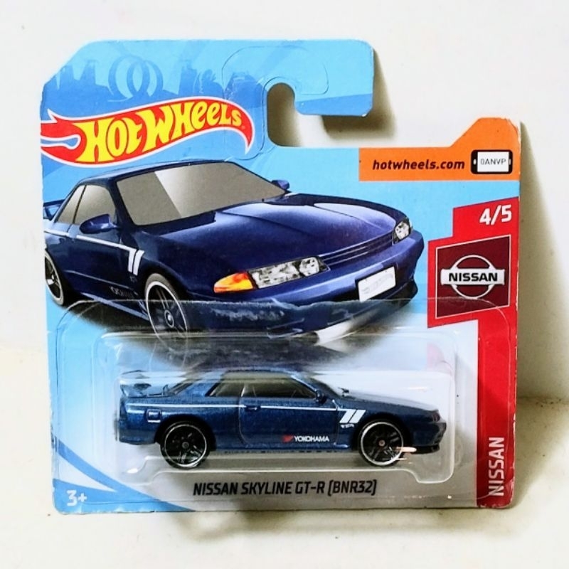 Hot Wheels Car Culture Nissans Skyline GT-R (BNR32+BNR34) Prata