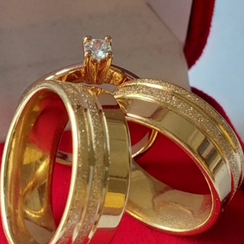 Par de Aliança Casamento Noivado Reta 2 Riscos Moedas Antigas Ouro 18k Anel Solitário