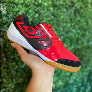 Tenis futsal vermelho verniz costurada reforçada em couro