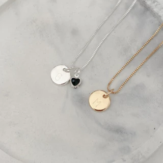 Colar feminino tamanho P letra/número/simbolo personalizado