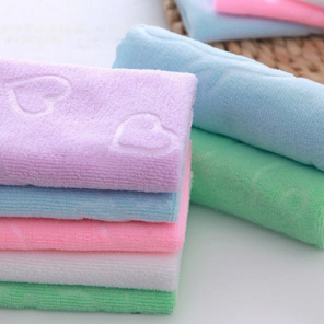 Conjunto 5 Unidades de Panos Paninhos 31cm para Limpeza Multiuso Coloridos em Microfibra Macias Estampadas