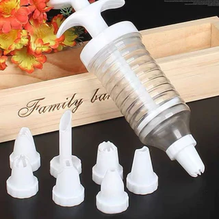Conjunto Confeiteiro Confeitar Bisnaga Branco Bisnagas Decorador De Bolos Doces Uma Bisnaga E 08 Bicos para Confeitar.