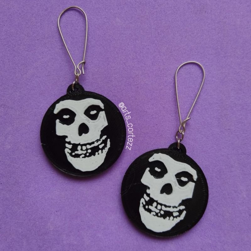 brincos-banda-misfits-punk-rock-alternativo-faz-a-boa