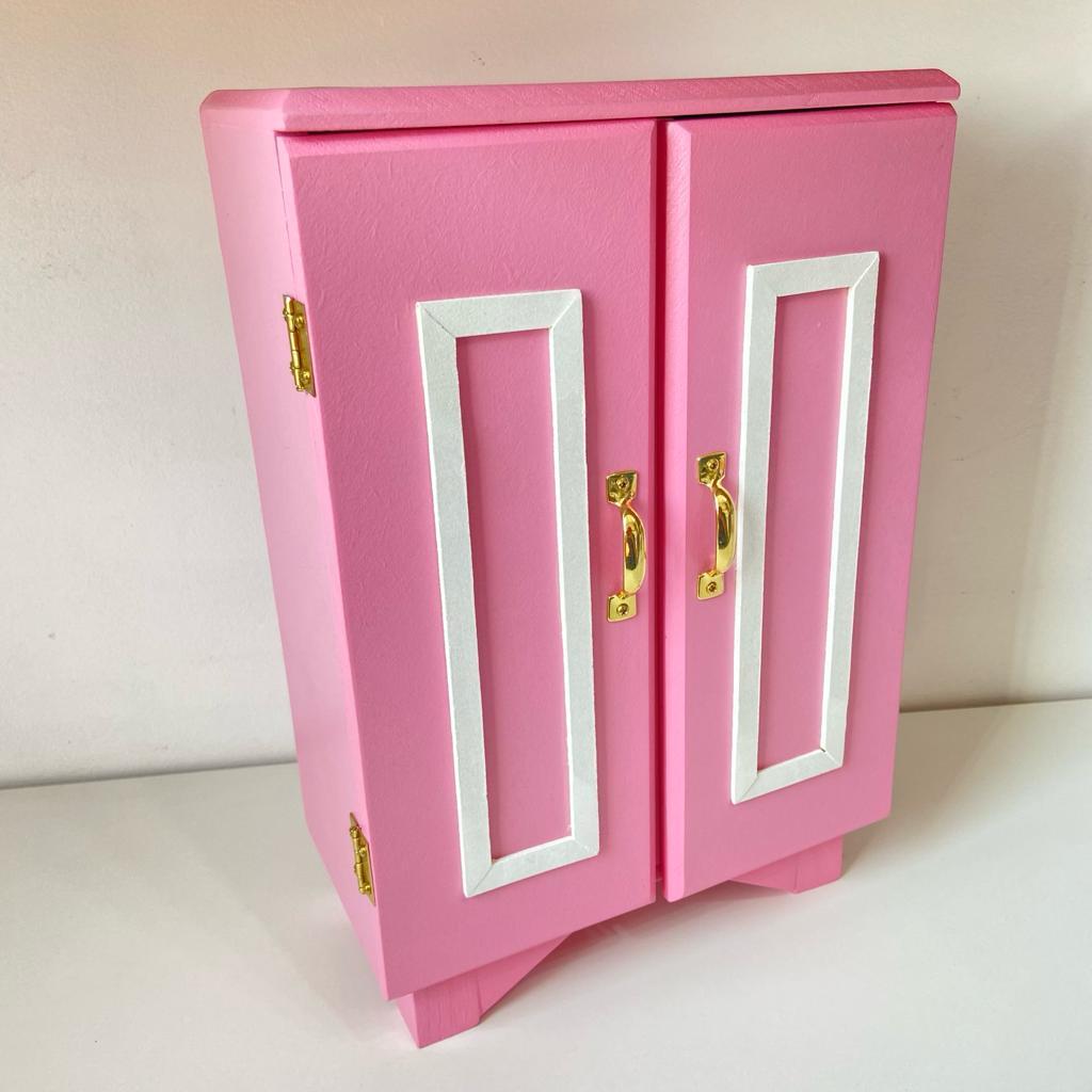 GUARDA ROUPA PARA BONECA EM MADEIRA,QUARTO PARA BONECA | Shopee Brasil