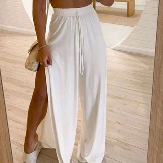 Pantalona com fenda lateral
