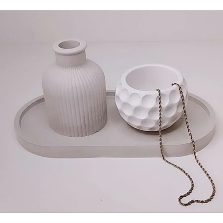 Kit 3 peças decorativas de gesso uma bandeja e dois vasos