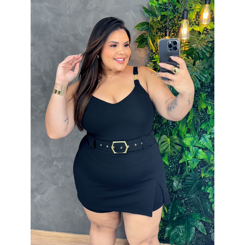 Macacão short store saia plus size