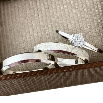 Par Alianças Namoro compromisso 4mm banhado Prata 975 Brilhante Polida + Solitário