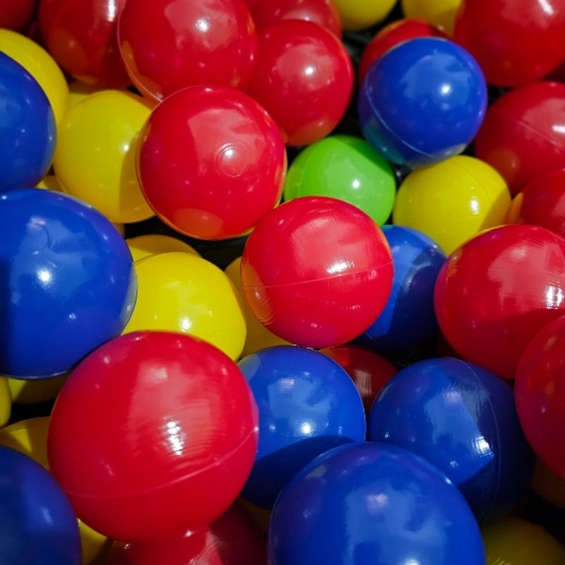 50 Bolinhas Piscina de Criança Plástica Colorida Alegria e Diversão Não Amassam Kit 50 Unidades Festa Verão Barraca Piscina infantil