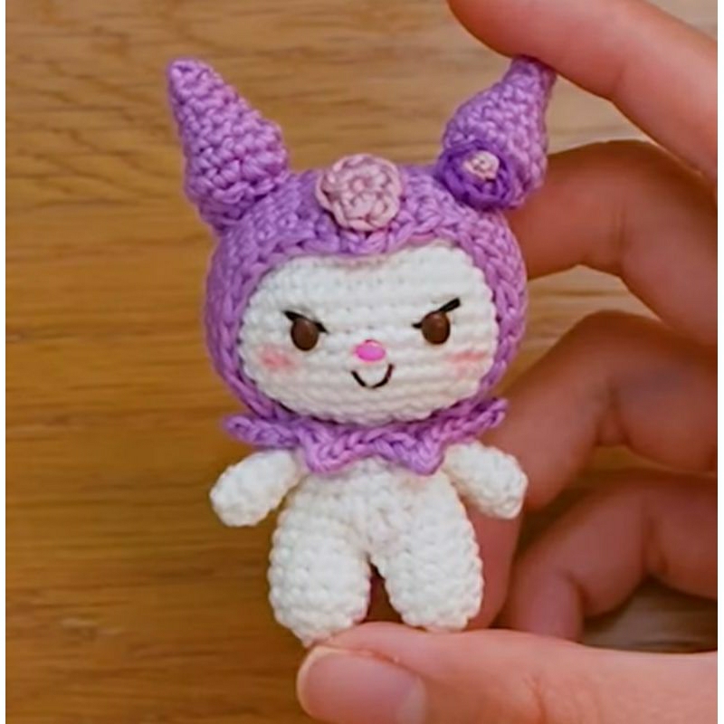 Chaveiro Kuromi Hello Kitty amigurumi/Crochê