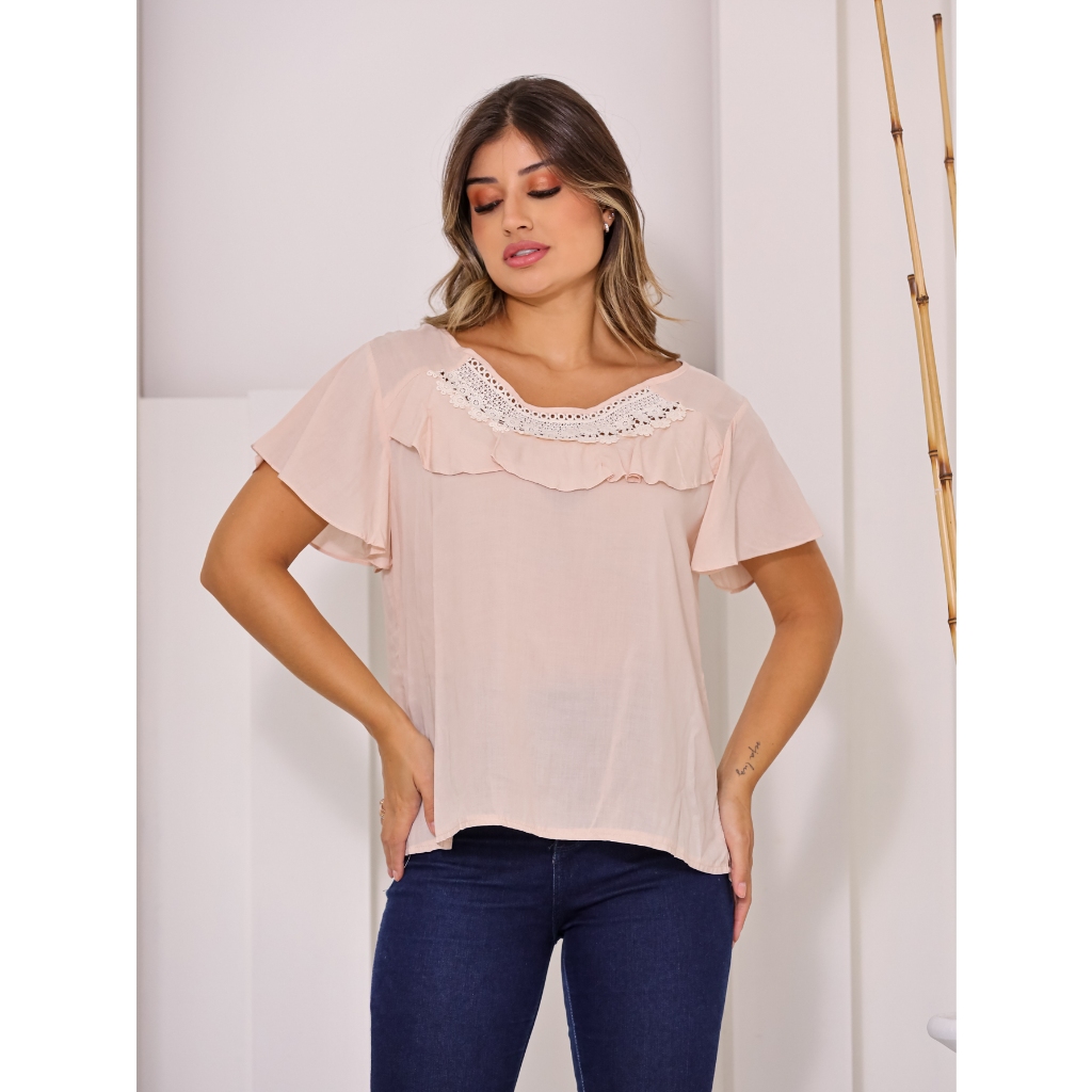 CAMISA MANGA CURTA LISA COM DETALE NO PEITO