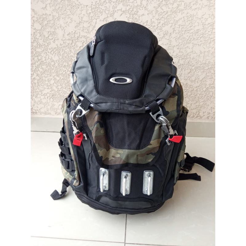 Mochila Oakley Kitchen Sink camuflada modelo 2023