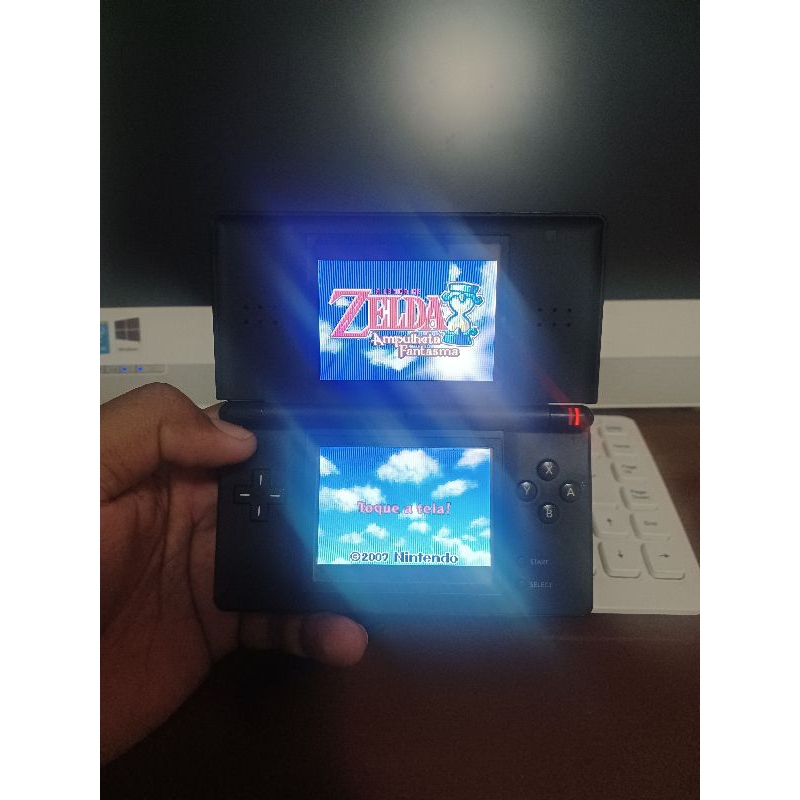 Nintendo DS Lite com R4 e jogos. | Shopee Brasil