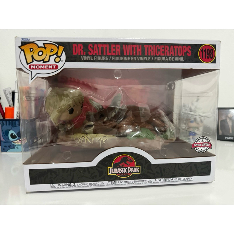 Funko pop Dr. Sattler With Triceratops 1198 Jurassic Park