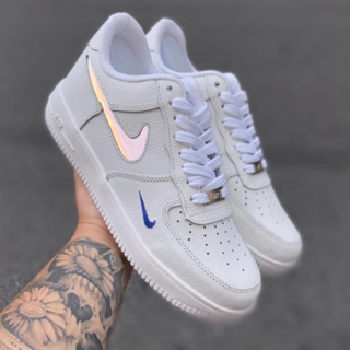 Af1 store switchable swoosh