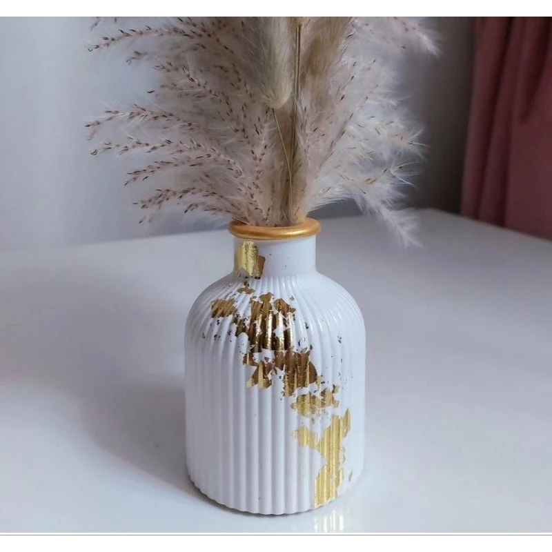 Kit 2 Vasos decorativo elegante de gesso decorado com folha de ouro