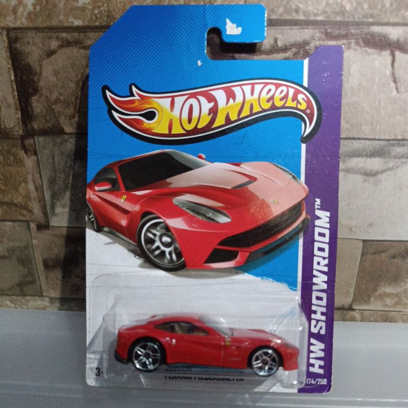 Bburago-modelo De Coche Ferrari F12 Berlinetta 1:24, Juguete De Metal Fundido A Prión Para Niños, Regalo Para Novio, Colección De Aleación De Simulación - AliExprs 26