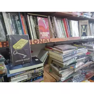 Compre 5 Livros Ganhe 1 a Mais !! Best Sellers anos 80 / 90 Usados por R$ 40 Reais Aleatórios Literatura Estrangeira até 2005 Barato !!