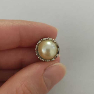 Botão Pérola Prateado Pezinho 13mm - 12 Unidades