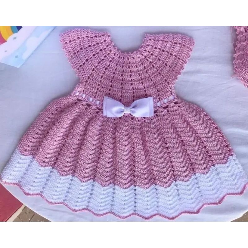 Vestidos de croche hot sale infantil com graficos