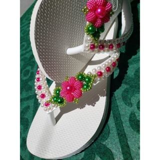 Sandalias decoradas best sale com miçangas